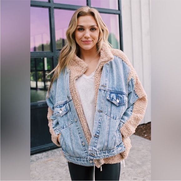 ANTHROPOLOGIE NWT BLANK NYC FUZZY WUZZY SHERPA DENIM JACKET 🔥 - Picture 4 of 7